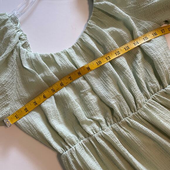 ASTR the Label Smocked Tiered Midi Dress Womens Medium Celery Green Puff Sleeve - Picture 10 of 11